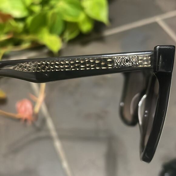 MCM Black Square Gradient 52mm Sunglasses New - Picture 4 of 9
